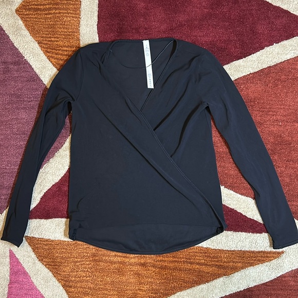 Lululemon full freedom black long sleeve top size 2 - Picture 2 of 6